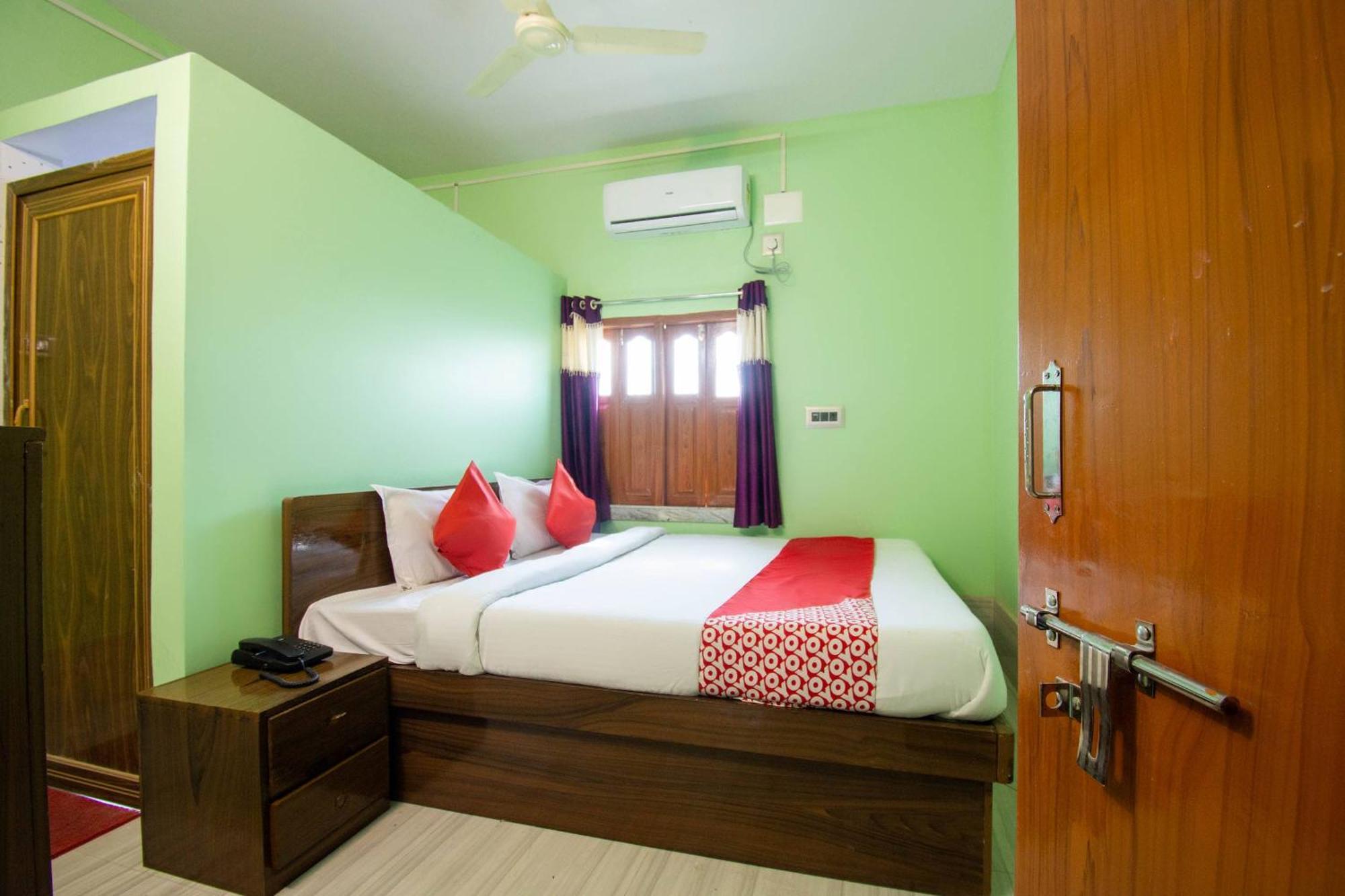 Hotel O Taj International Baharampur Екстериор снимка